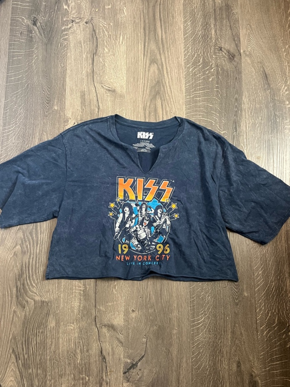 Vintage-Style Black Graphic Tee with Stars